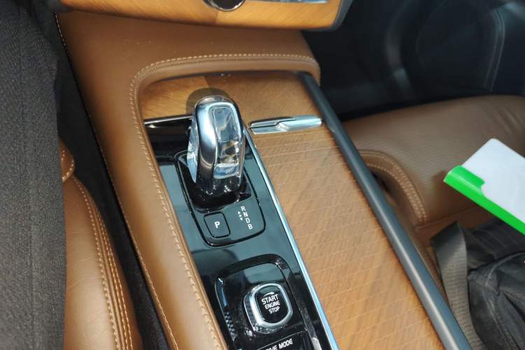 Used Volvo XC90 New Energy 2019 E-Drive Hybrid T8 Prestige 7-Seater China VI Standard