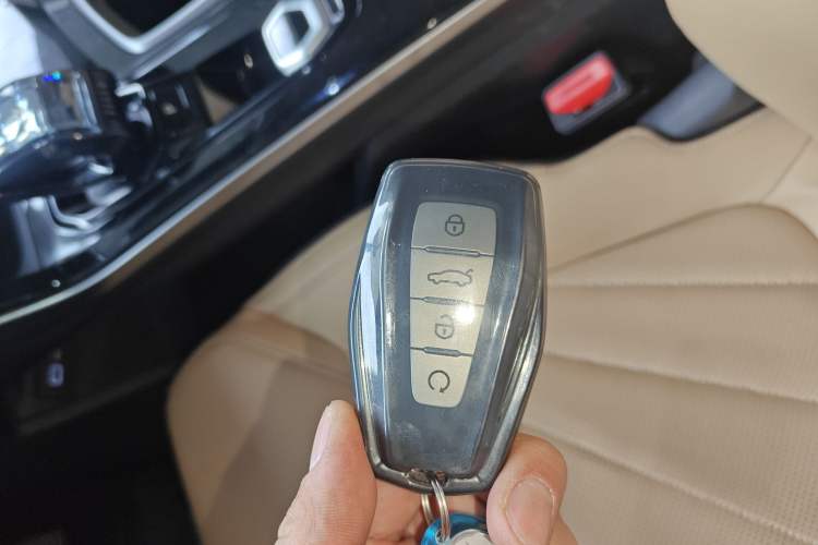 Used Geely Auto FX11 2023 2.0TD DCT Prestige Edition
