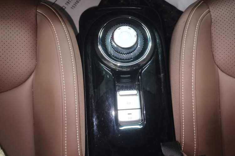 Used Wuling Bingo 2023 333 km Lingxi Connected Version Gear Lever
