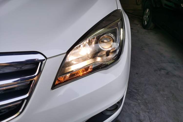 Used CHANGAN CS35 2017 1.6L Manual Luxury Model Left Front Headlight