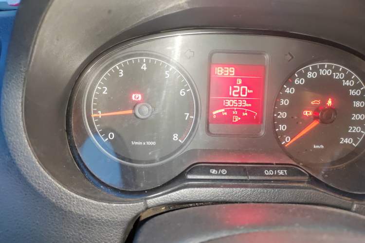 Used Volkswagen Polo 2013 1.6L Manual Comfort Edition
