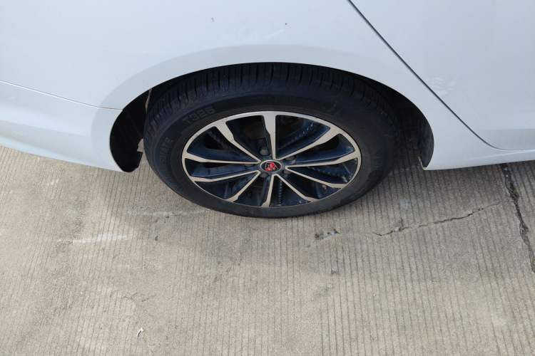 Used Roewe i5 2020 1.5L Automatic 4G Connect Luxury Flagship Edition