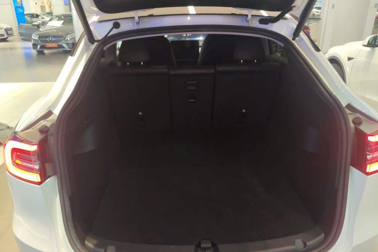 Used Tesla Model Y 2022 Rear-Wheel-Drive Version