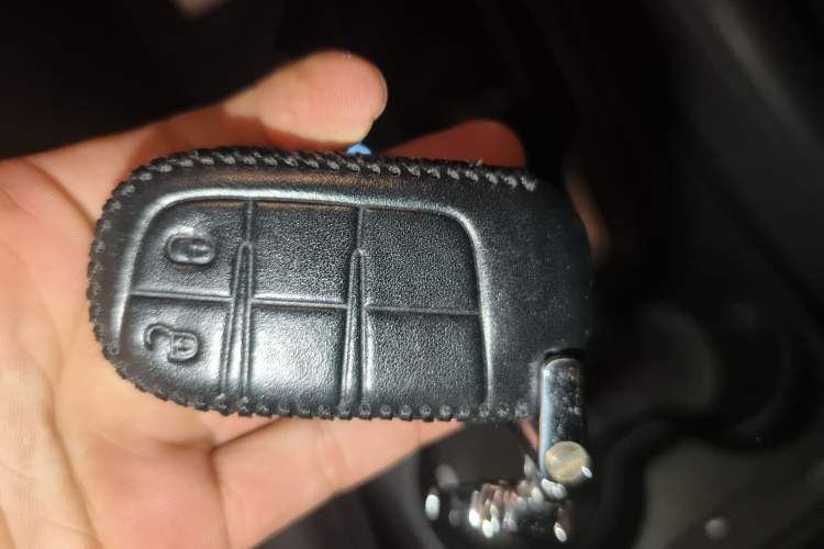 Used Jeep Cherokee 2019 2.0T Two-Wheel Drive Smart Enjoyment Version China V