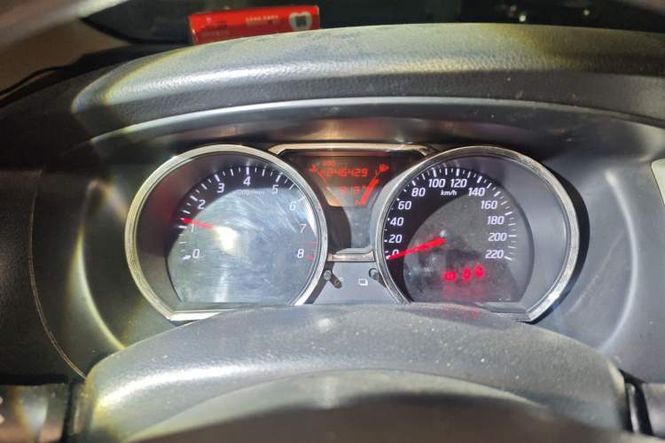 Used Nissan Livina 2015 1.6XE Manual Comfort Edition
