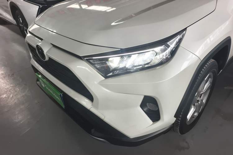 Used Toyota RAV4 2020 2.0L CVT Two-Wheel Drive Fashion Edition
