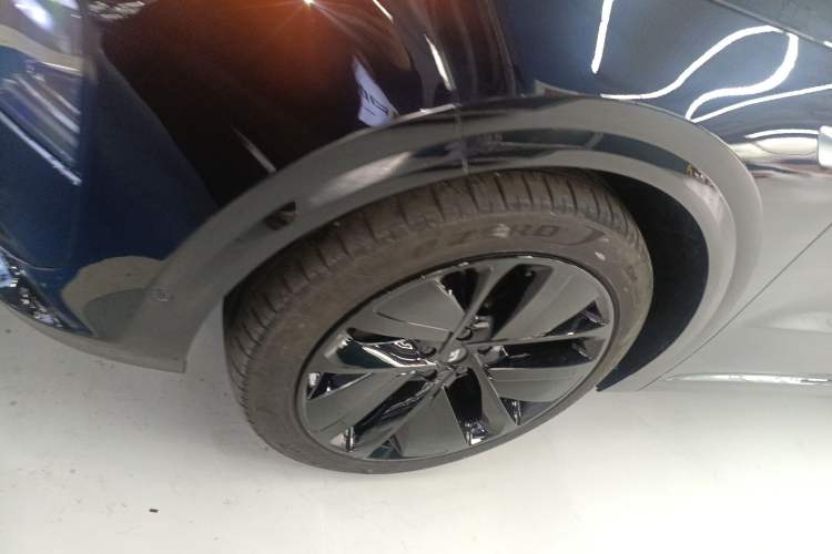 Used Li Auto L6 2024 Max Left Front Wheel Hub