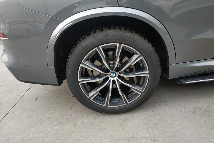 Used BMW X5 2022 Restyled xDrive 30Li Luxury Version M Sport Package
