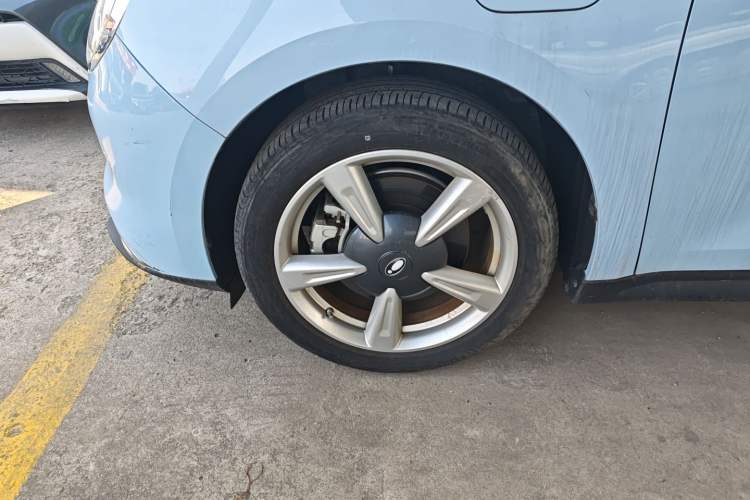 Used ORA Good Cat 2021 400km Standard Range Venus Edition Lithium-Ion Battery Left Front Wheel Hub