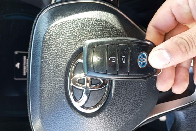 Used Toyota Corolla 2023 1.8L Smart Electric Hybrid Dual-Motor Pioneer Edition Vehicle Key