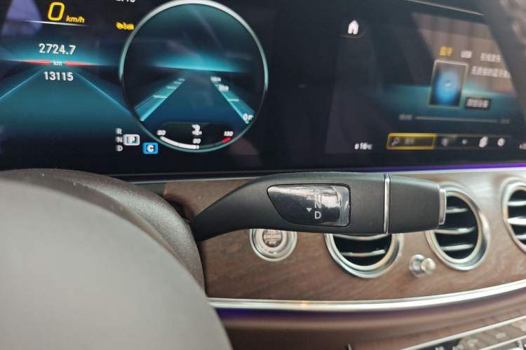 Used Mercedes-Benz E-Class 2023 Facelift E 260 L