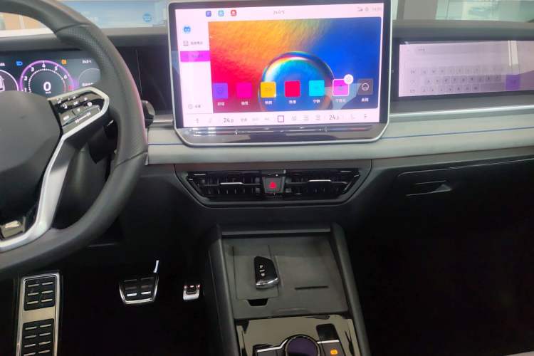 Used Volkswagen Tayron 2025 Tiguan L 380TSI 4Motion Luxury
