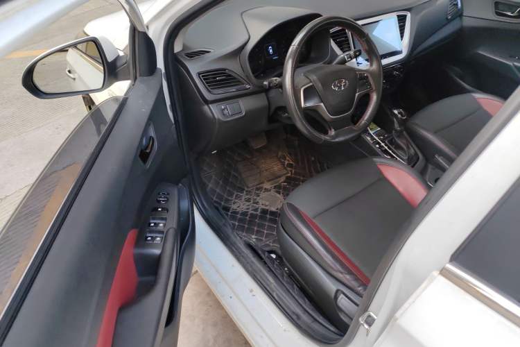 Used Hyundai Verna (new generation) 2016 1.4L Automatic Sport Edition