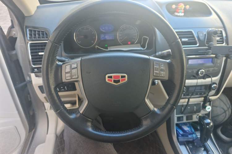 Used Geely Auto Classic Emgrand 2013 Sedan 1.8L CVT Elite Model Steering Wheel