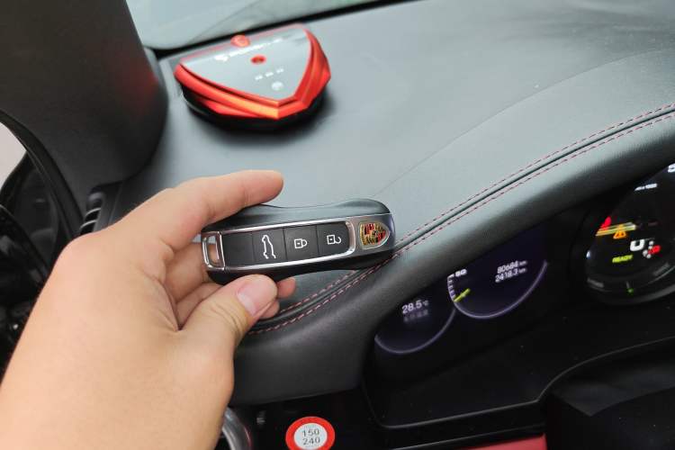 Used Porsche Cayenne E-Hybrid 2021 Cayenne E-Hybrid 2.0T Vehicle Key