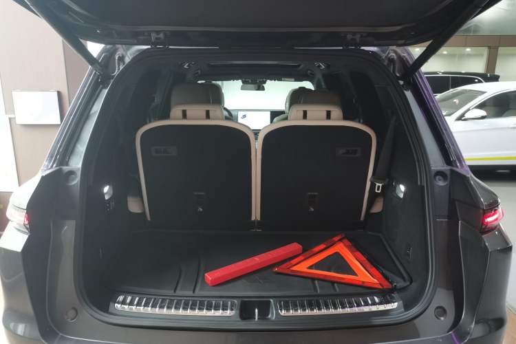 Used Li Auto L9 2023 Pro Model
