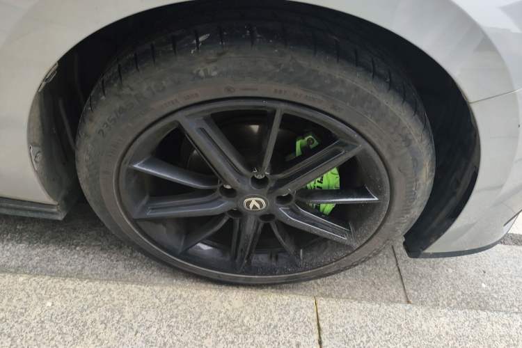 Used CHANGAN UNI-V 2022 1.5T Prestige Version Exterior 4