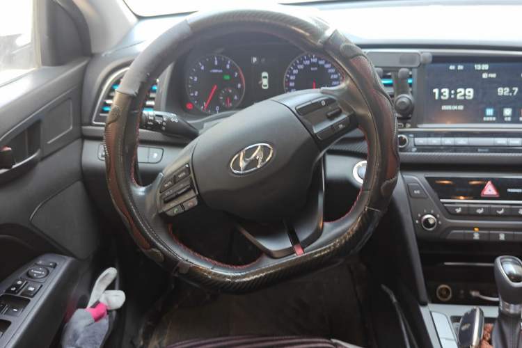 Used Hyundai Elantra (6th Generation / Lingdong) 2018 1.4T Dual-Clutch Xuan Dong · Dynamic Edition Steering Wheel