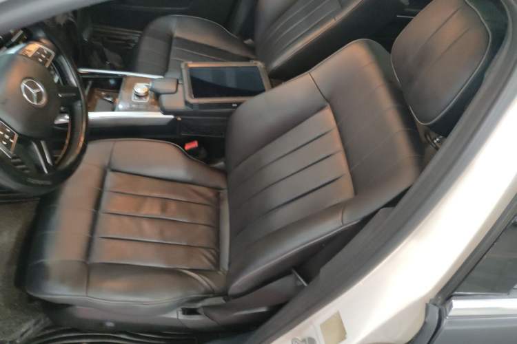 Used Mercedes-Benz E-Class 2015 E 200 L
