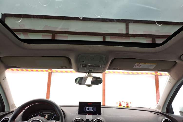 Used Audi A3 2015 Limousine 40 TFSI Automatic Comfort Model Headliner