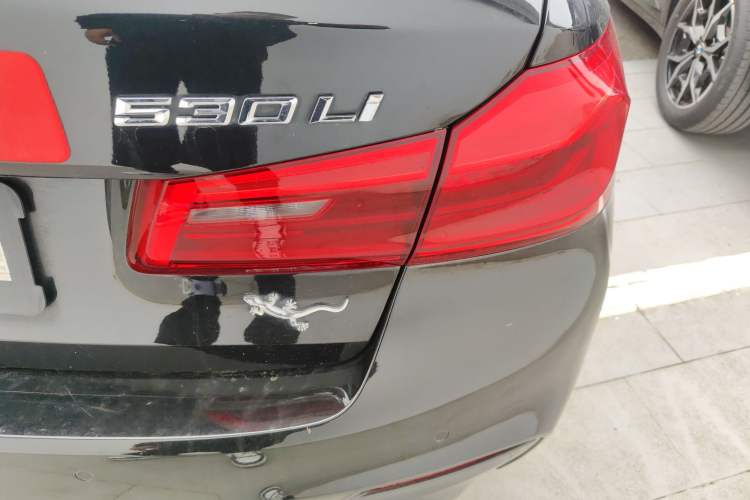 Used BMW 5 Series 2019 Facelifted 530Li Leading Edition M Sport Package
