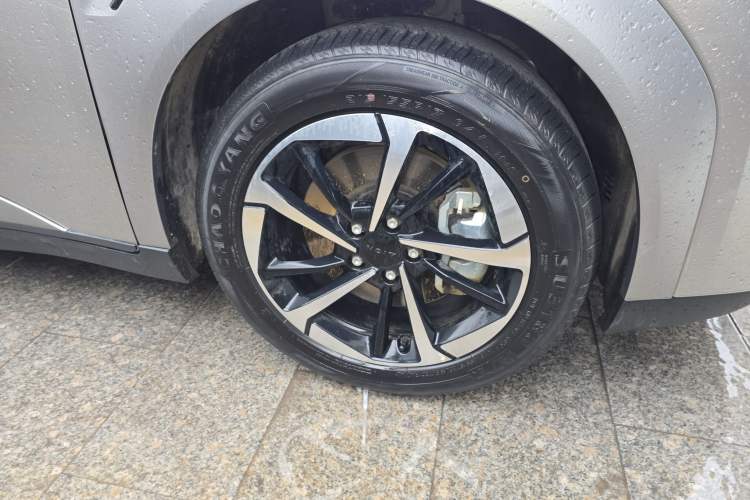 Used AION Y 2023 Plus 610 Smart Edition Lithium Iron Phosphate