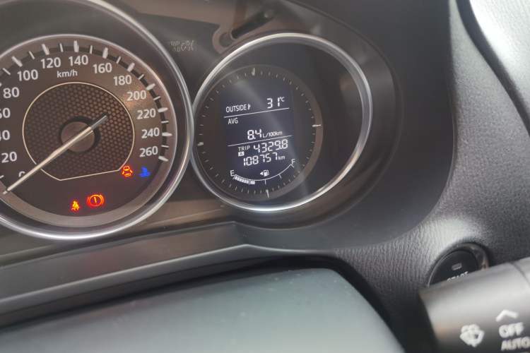 Used Mazda Atenza 2014 2.5L Blue Sky Prestige Edition
