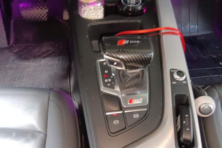 Used Audi A5 2021 Sportback 40 TFSI Fashionable and Dynamic Model Gear Lever