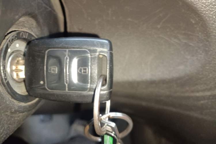 Used Wuling Rongguang V 2018 1.5L Standard Version
