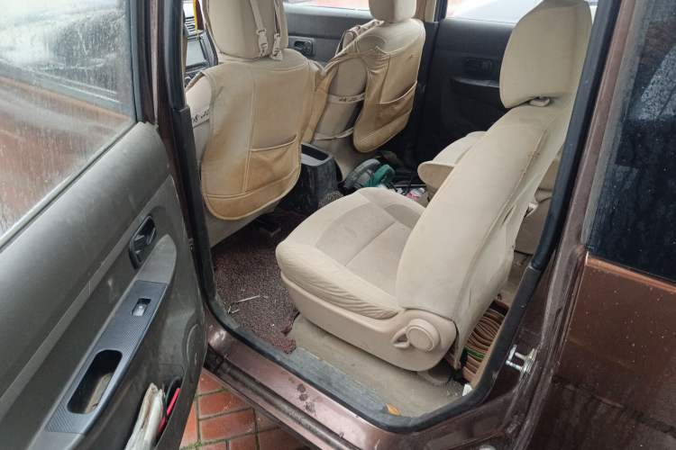 Used Wuling Hongguang 2015 1.5L S Basic Version China V Standard Left Rear Seat