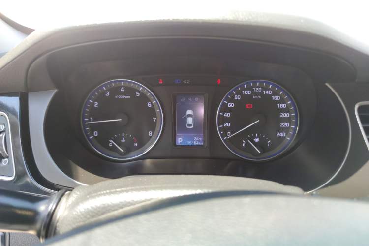 Used Hyundai Mistra 2014 1.8L Automatic Smart GLS Instrument Cluster