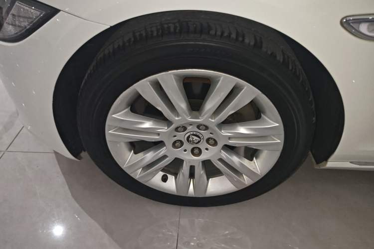 Used Jaguar XFL 2018 XFL 2.0T 250 PS Premium Edition
