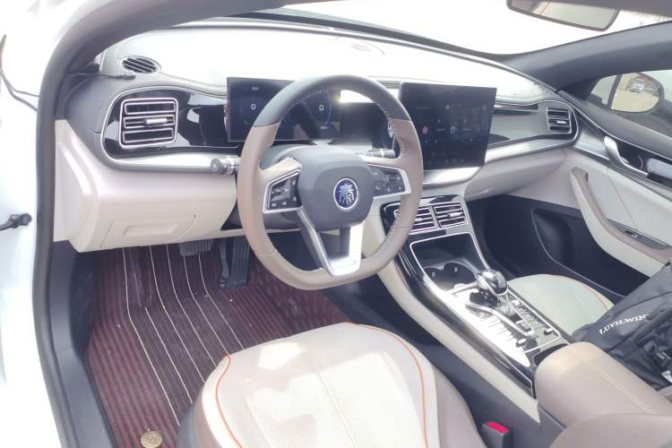 Used BYD Qin PLUS 2023 Champion Edition DM-i 120KM Beyond Model