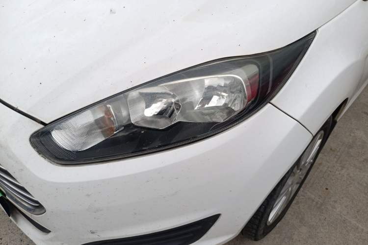 Used Ford Fiesta 2013 Sedan 1.5L Manual Fashion Edition Left Front Headlight