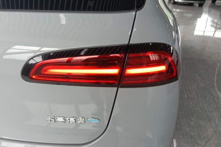 Used Wuling Bingo PLUS 2024 510 km Flagship Edition Four-Seater Version
