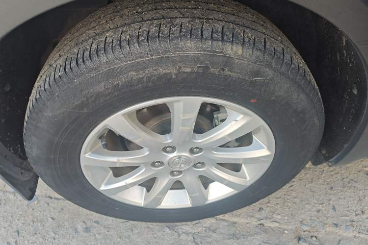 Used Buick Envision 2021 532T Two-Wheel-Drive Luxury Version Right Rear Wheel Hub