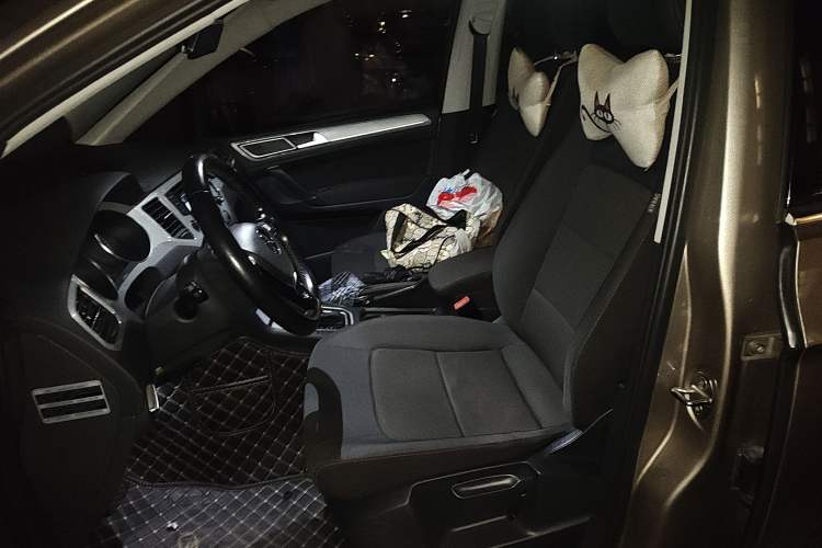 Used Volkswagen Golf Sportsvan 2016 230TSI Automatic Trend Edition Left Front Seat