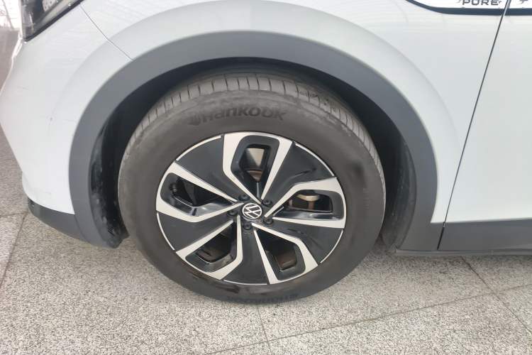 Used Volkswagen ID.4 X 2022 Pure Smart Edition Left Front Wheel Hub