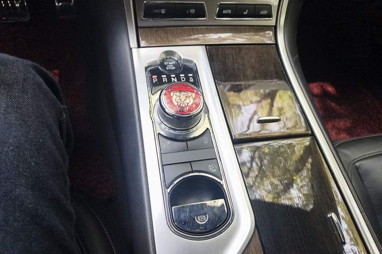 Used Jaguar XF 2015 XF 3.0 SC R-Sport Luxury Edition
