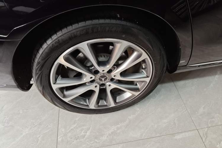 Used Mercedes-Benz E-Class 2019 Restyled E 300 L Luxury Edition