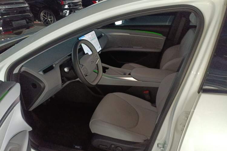 Used XPeng MONA M03 2025 600 with Ultra-Long Range Max Left Front Seat