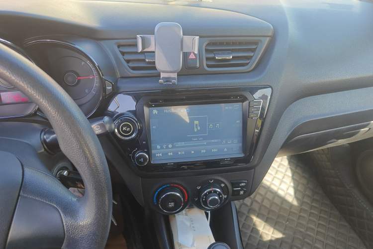 Used Kia K2 2012 Sedan 1.4L Automatic GLS Commemorative Edition Audio And AC Panel