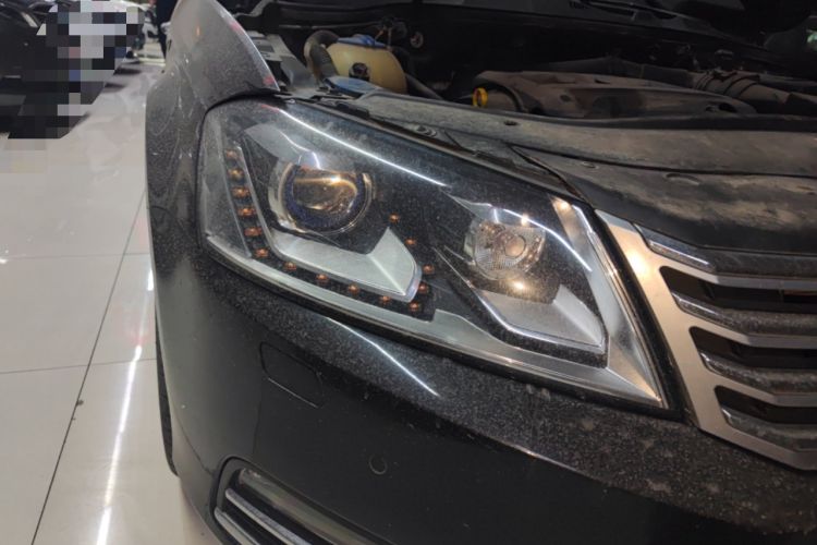 Used Volkswagen Magotan 2016 1.8TSI Luxury Comfort Model Right Front Headlight