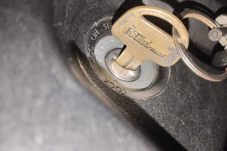 Used FORTHING Lingzhi 2012 Commercial Version 1.6L Special Offer Model