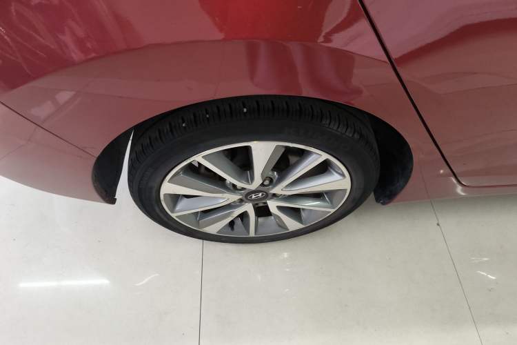 Used Hyundai Elantra (5th Generation / Langdong) 2015 1.6L Automatic Leading Model
