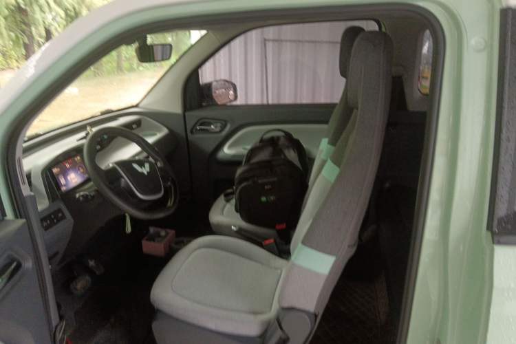 Used Wuling Hongguang MINIEV 2021 Macaron Premium Model – Lithium Iron Phosphate