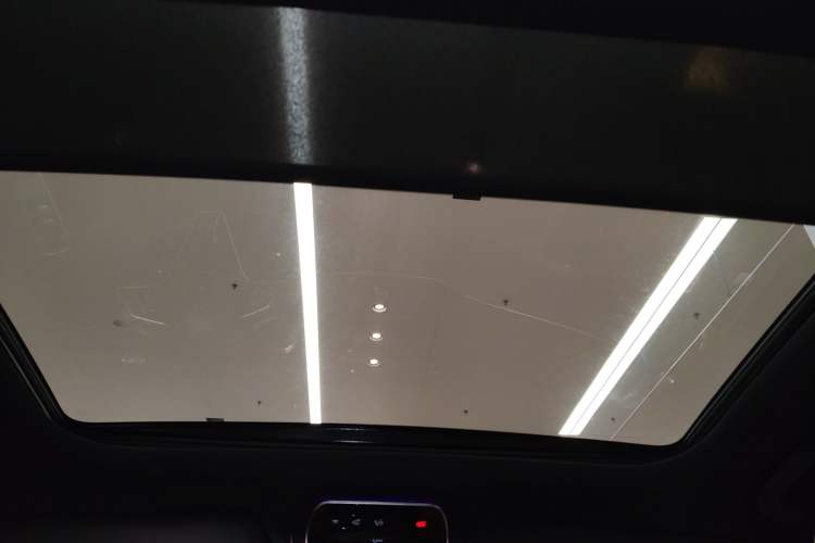 Used Mercedes-Benz E-Class 2024 E 300 L Luxury Model Headliner