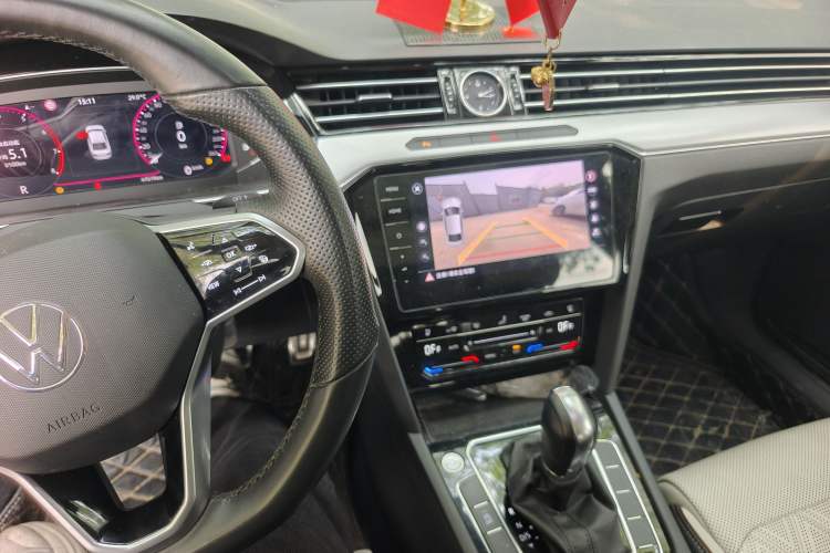 Used Volkswagen Magotan 2023 2 Million Units Commemorative Edition 330TSI DSG Luxury Version Audio And AC Panel