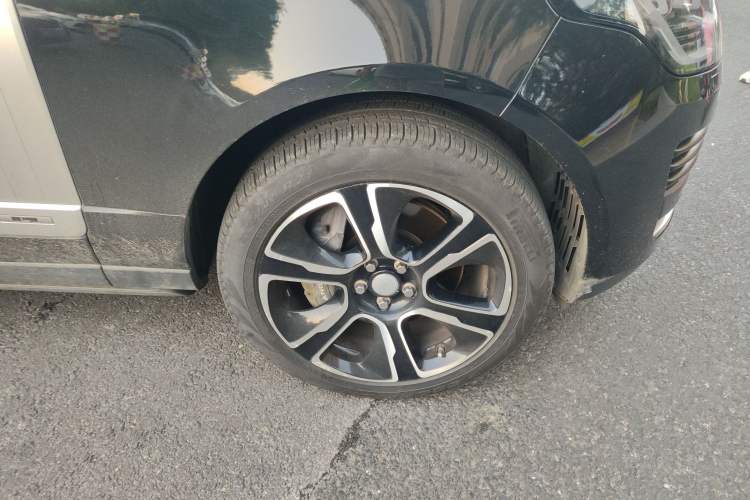 Used Land Rover Range 2019 3.0 SC V6 Long-wheelbase Version Right Front Wheel Hub