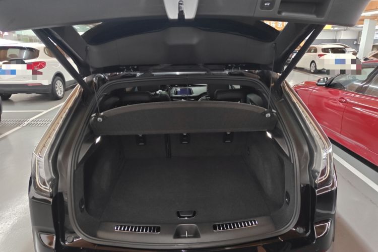 Used Cadillac XT4 2018 28T Two-Wheel Drive Luxury Sport Model
